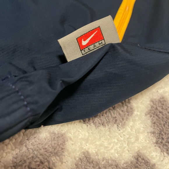 WVU Nike fitstorm gold and blue mens small pullover jacket. Excellent condition. - Picture 4 of 7
